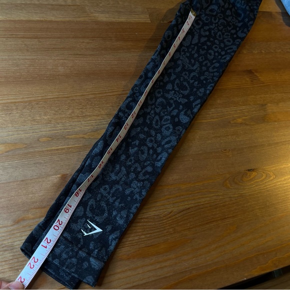 Gymshark | Adapt Animal Print Leggings Black XS - Picture 6 of 9
